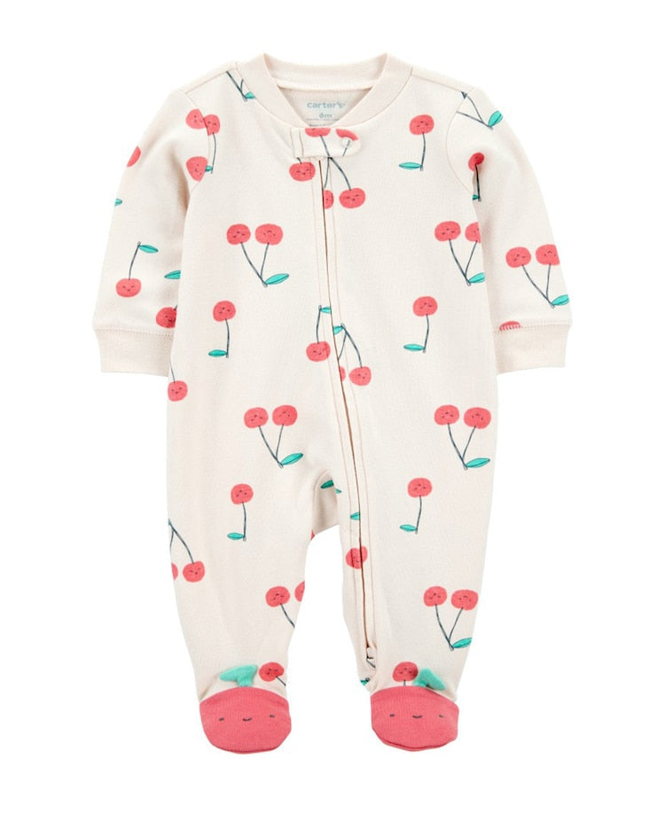 Macacão bebê manga longa com pezinho cerejas bege | Carter's